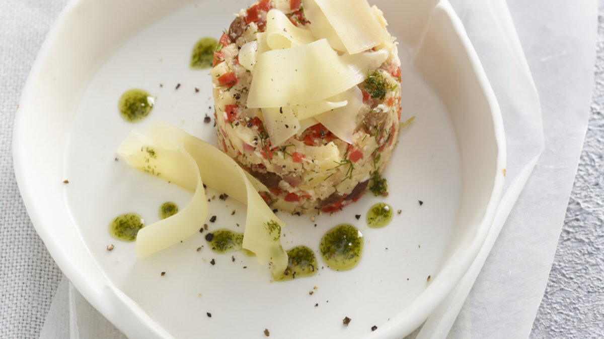 Tartare Con Emmentaler Dop Cavolfiore E Peperoni In Agrodolce Sale Pepe