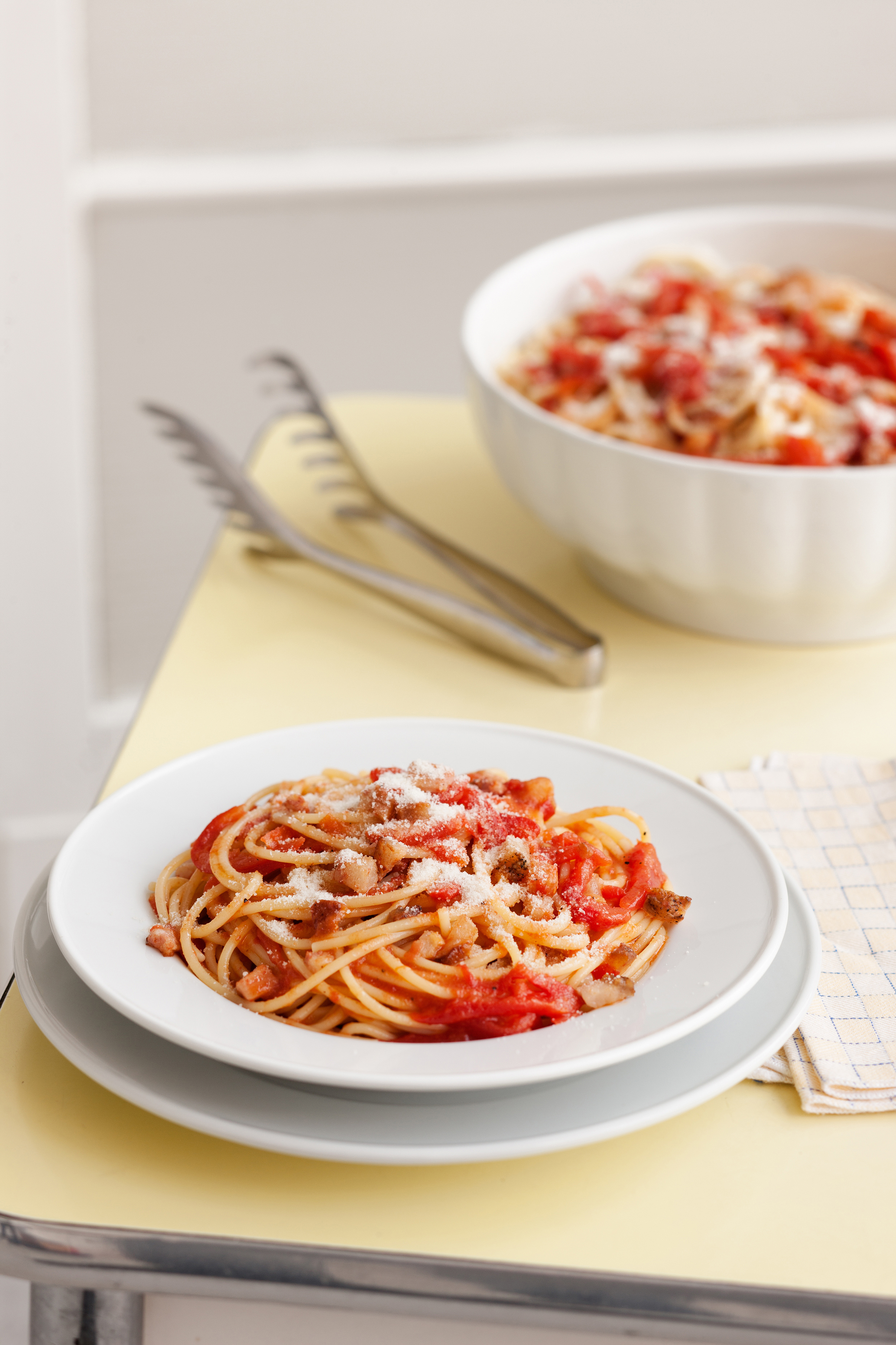 Spaghetti all'amatriciana | Sale&Pepe