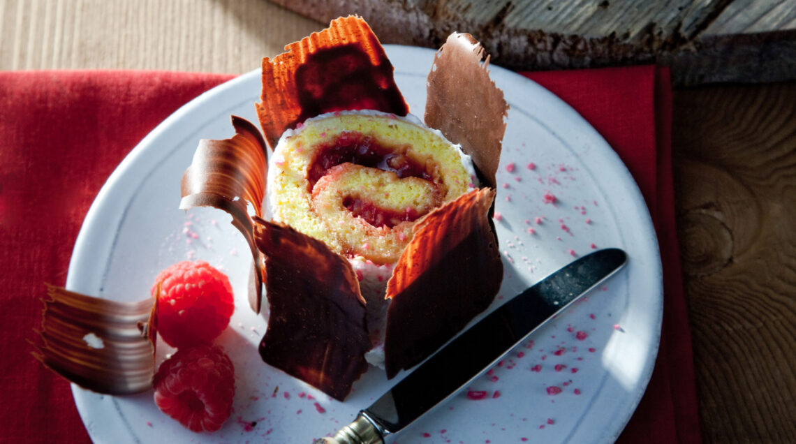 foto rondelle-ai-lamponi-in-cestini-di-cioccolato