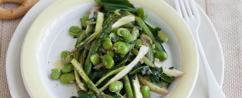 Padellata di catalogna con puntarelle, fave e asparagi ...