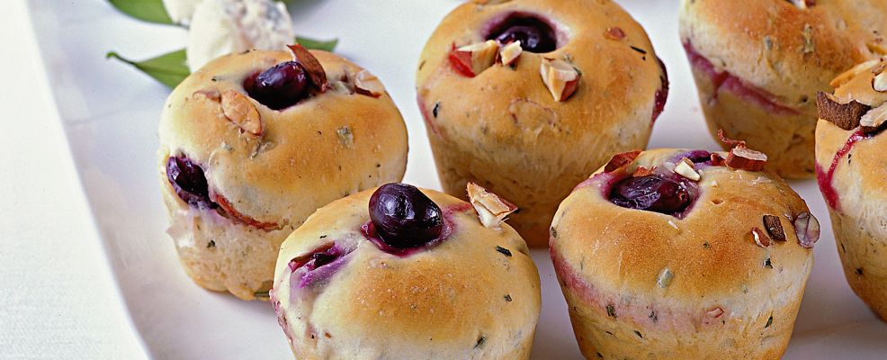 Pane Al Rosmarino Con L Uva Sale Pepe