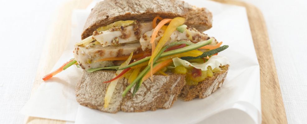 Panino con verdure al curry e pollo | Sale&Pepe