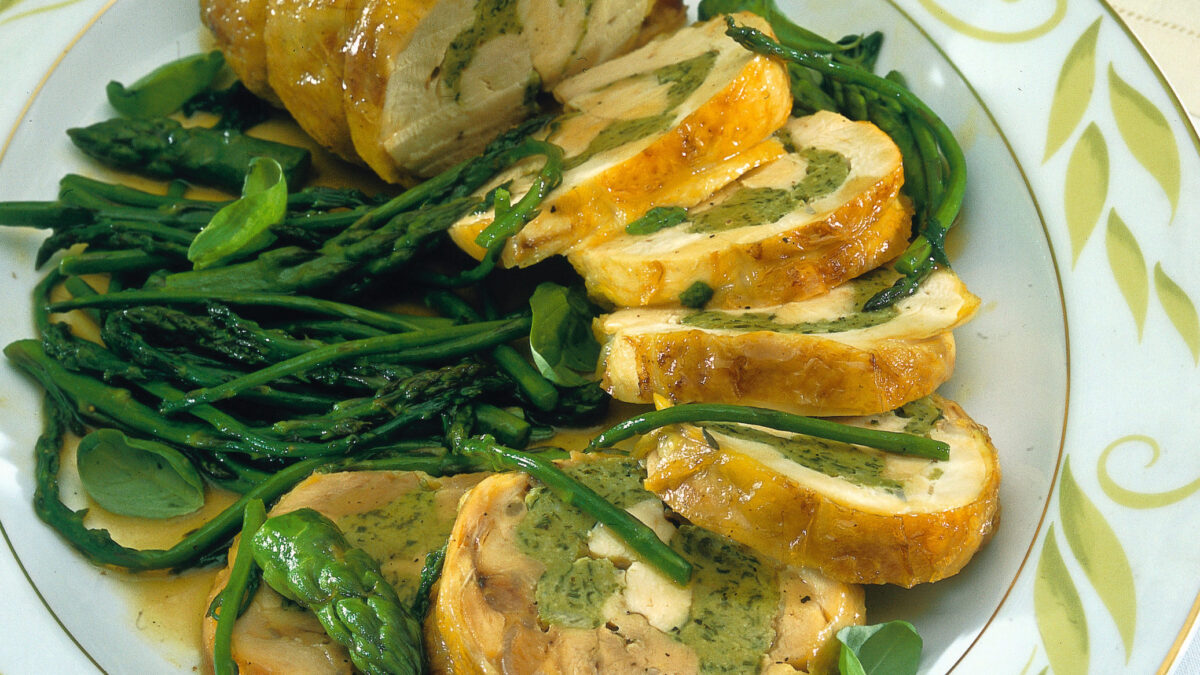 Rotolo di pollo con asparagi