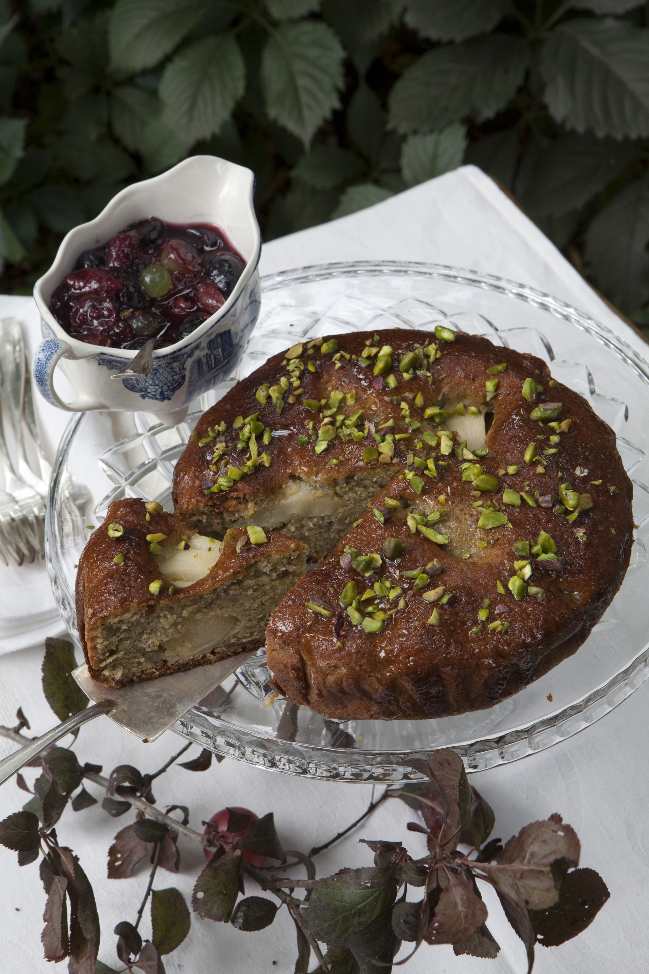 Torta di pere e pistacchi all'uva | Sale&Pepe