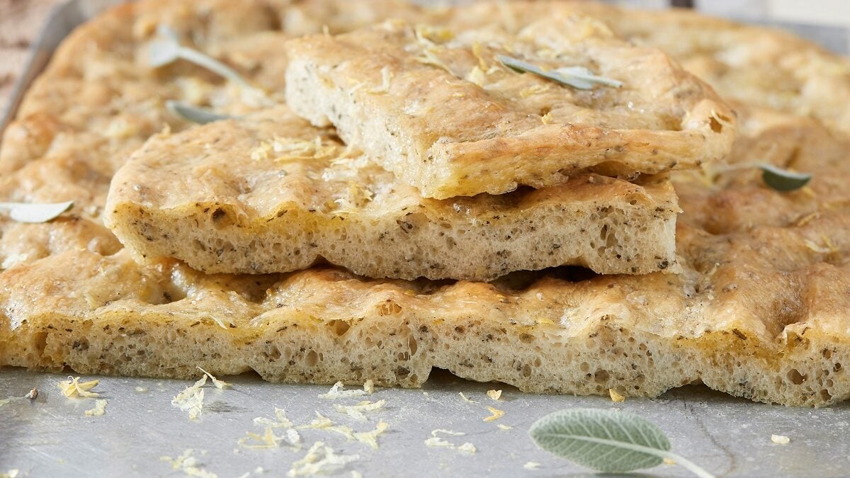 Focaccia con Capperi! in Teglia