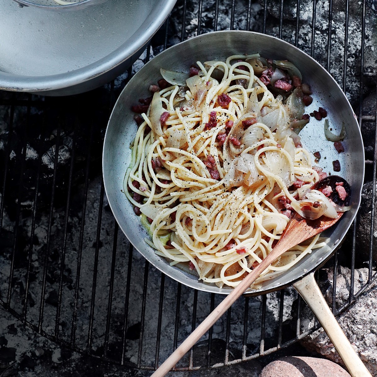 Spaghetti integrali con spaghetti di zucchine - Sale&Pepe