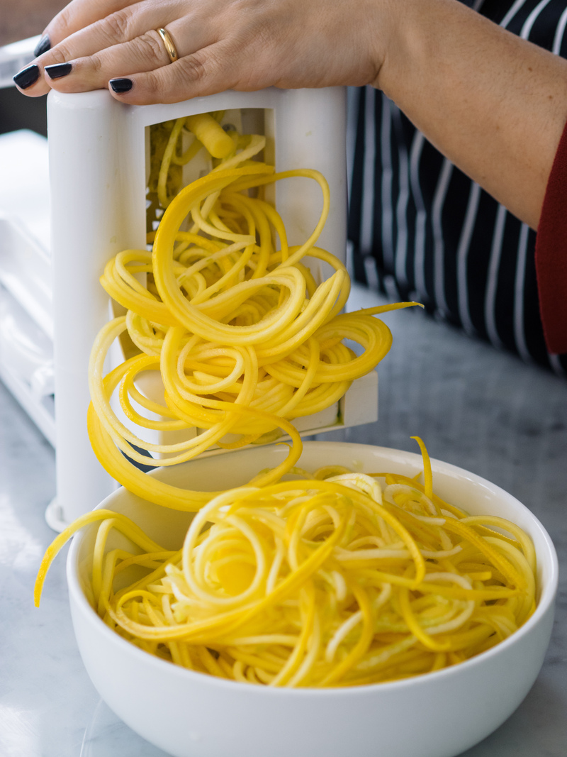 Spaghetti integrali con spaghetti di zucchine - Sale&Pepe