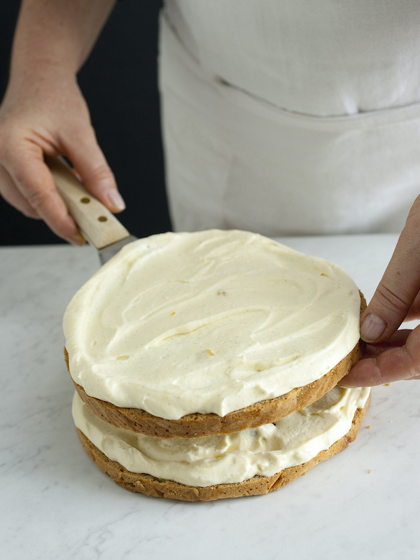 Ricetta Torta di castagne al rum farcita - Donna Moderna