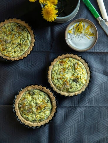 Tartellette al grano saraceno farcite con robiola di capra