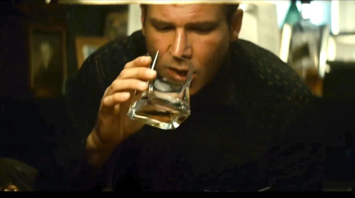 Blade-Runner-Whiskey-Glasses-Scene-Harrison-Ford