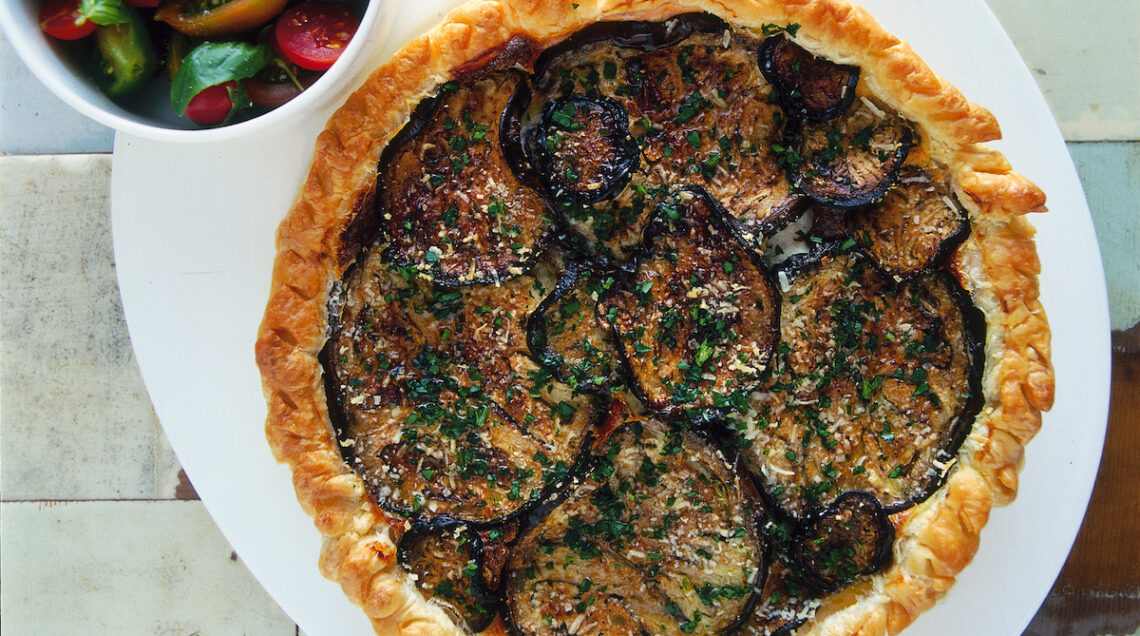 Torta salata al formaggio e melanzane