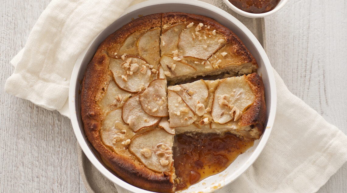 clafoutis con pere, confettura di fichi e nocciole