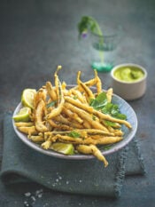 Verdi in pastella di ceci con salsa all'avocado