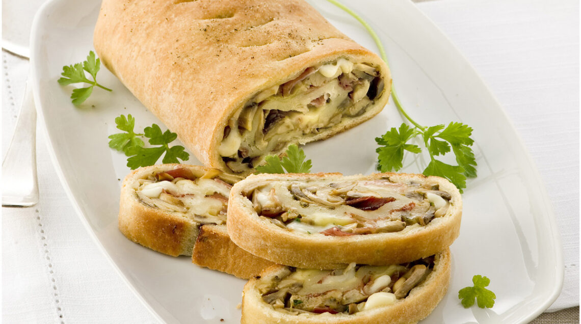 Strudel di pane,champignon e speck