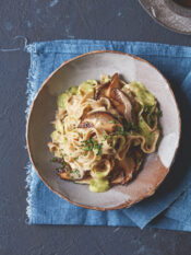 Tagliatelle di castagne con crema al Parmigiano e porcini