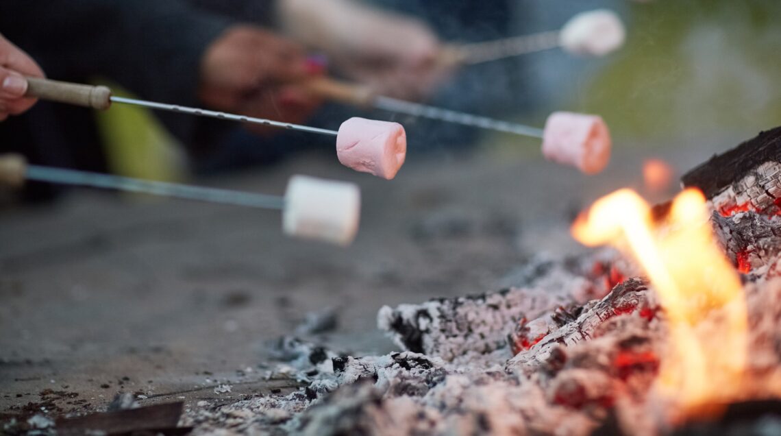 MARSHMALLOW S'MORE – FIRE