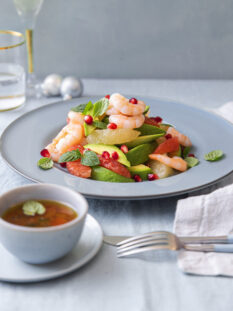 Insalata di pompelmi con gamberi e avocado al Campari