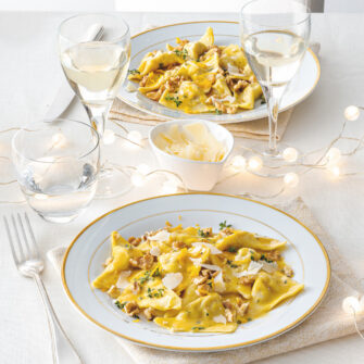 Tortelli di cappone al mandarino e noci