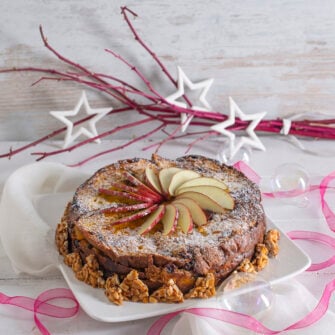 Torta di panettone e mele