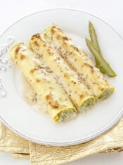 Cannelloni con asparagi e semi di sesamo