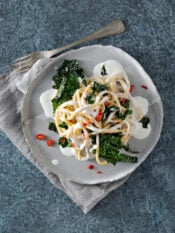 Pici con cavolo nero e crema di pecorino