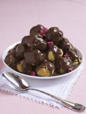 Profiteroles al cioccolato